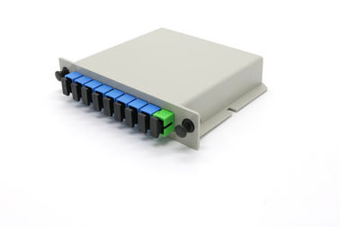 FTTH 1x8 PLC फाइबर ऑप्टिक फाड़नेवाला बॉक्स SC / UPC कनेक्टर CATV नेटवर्क के लिए टाइप करें