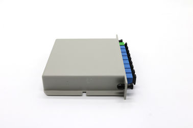 FTTH 1x8 PLC फाइबर ऑप्टिक फाड़नेवाला बॉक्स SC / UPC कनेक्टर CATV नेटवर्क के लिए टाइप करें