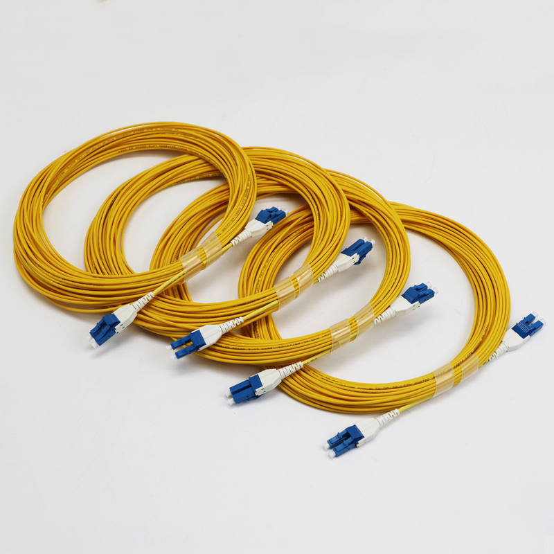 केबल की लंबाई 1M LC Uniboot डुप्लेक्स सिंगलमोड G657.A1 BendInsensitive Zip Duplex 2mm LSZH Low Loss 0.15dB फाइबर पैच कॉर्ड